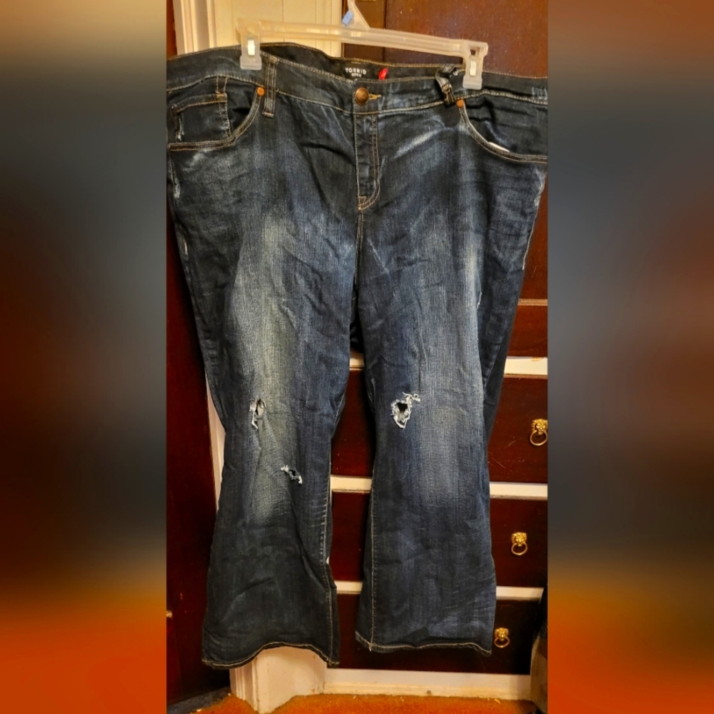 Torrid Medium wash jeans